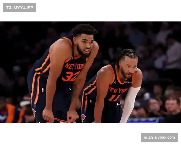 尼克斯布伦森防守身高受限,唐斯球风偏软双核缺陷高端局暴露 尼克斯布伦森防守身高受限,唐斯球风偏软双核缺陷高端局暴露